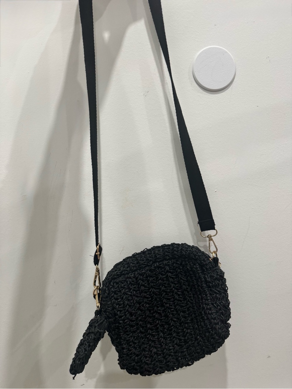 Minimal Black Woven Crossbody Bag with Adjustable Strap
